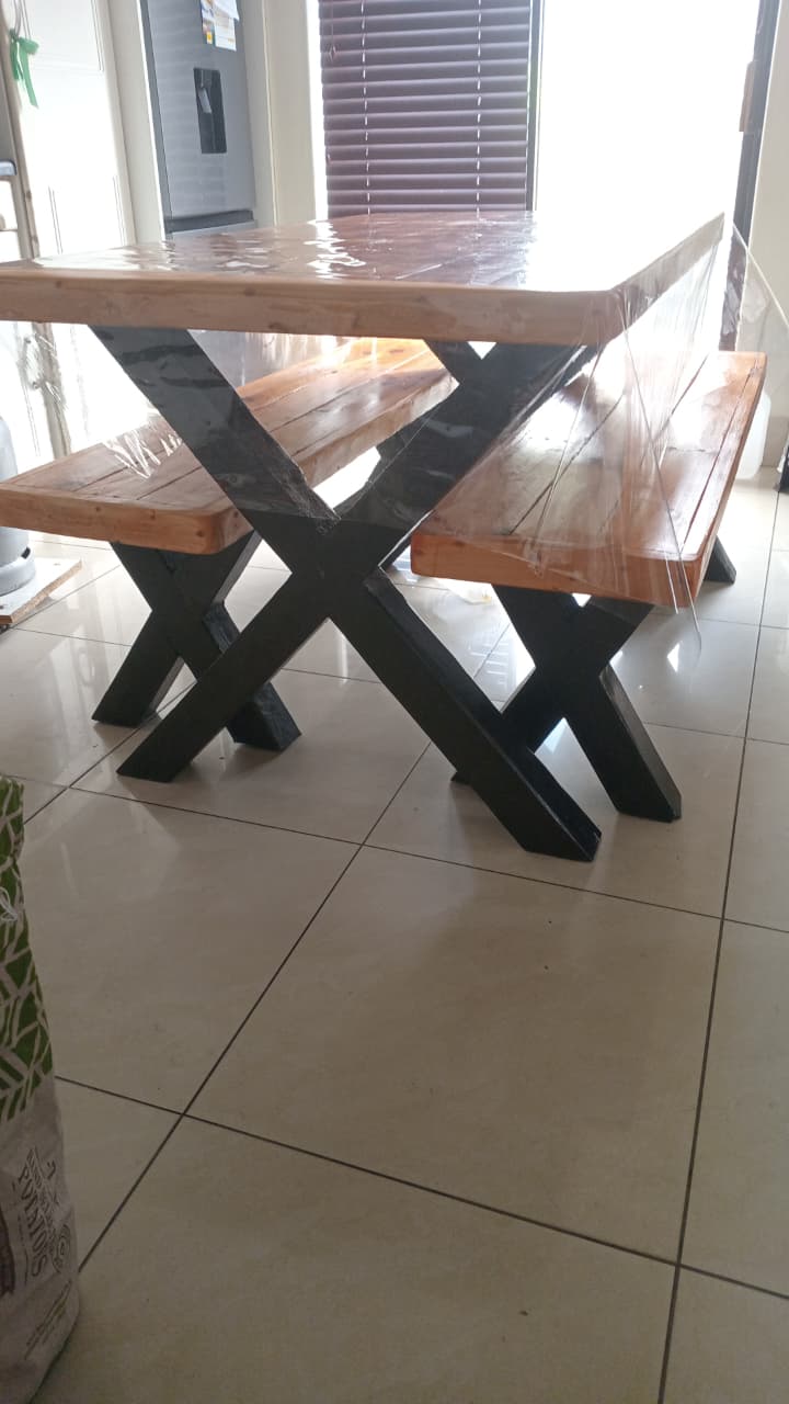 Indoor dining set